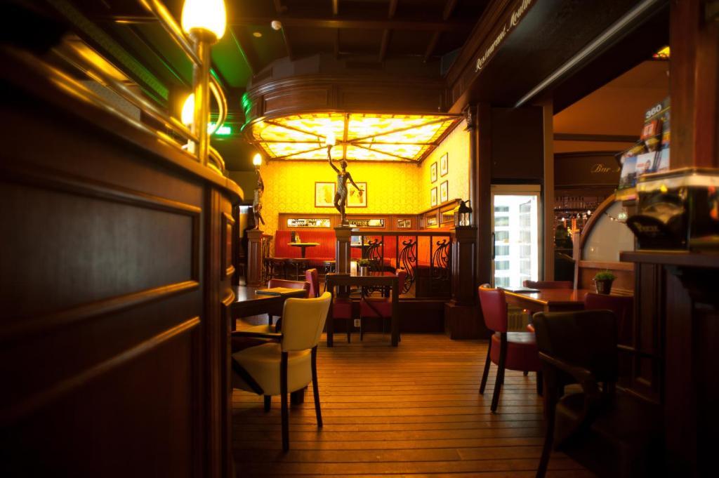 Hotel Et Le Cafe De Paris 3*