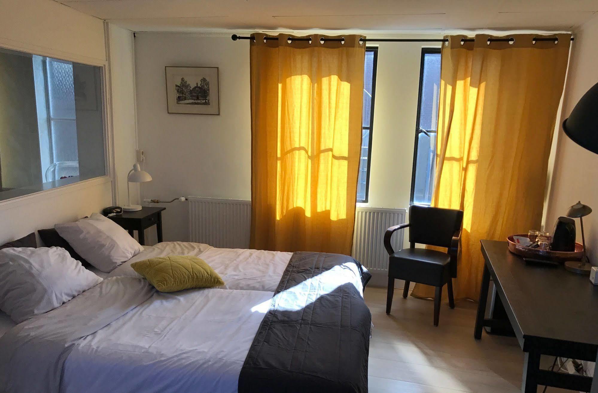 Et Le Cafe De Paris Hotel