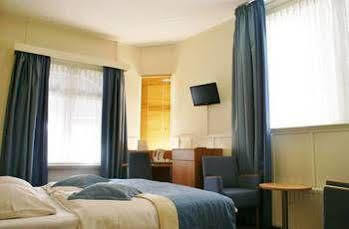 Et Le Cafe De Paris Hotel Apeldoorn